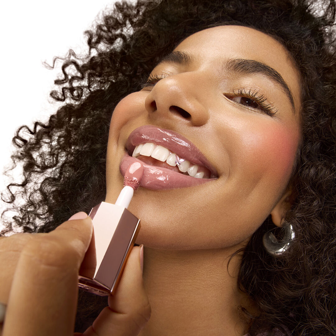 Uma boca mais chamativa e marcante com IDOLE JUICYTREAT de Lancome