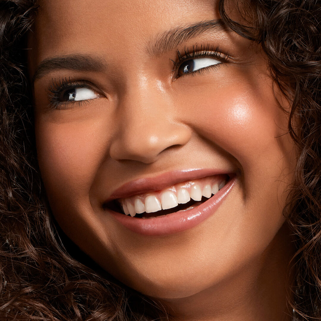 HIDRATANTE LABIAL COM COR LANCOME LIP IDOLE BUTTERGLOW COM ESQUALANO E CERAMIDAS