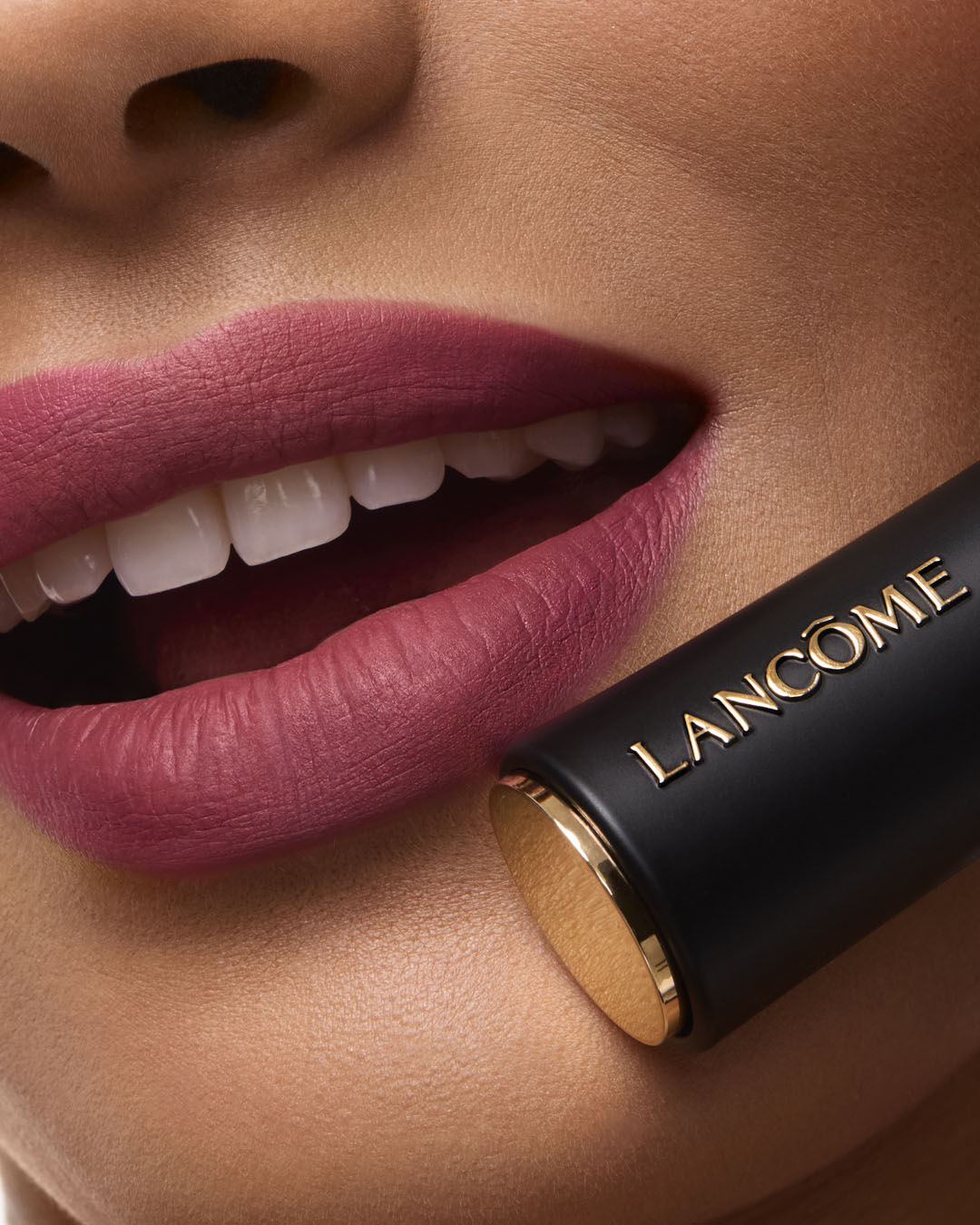 Batom mate L’ABSOLU ROUGE DRAMA MATTE de Lancome