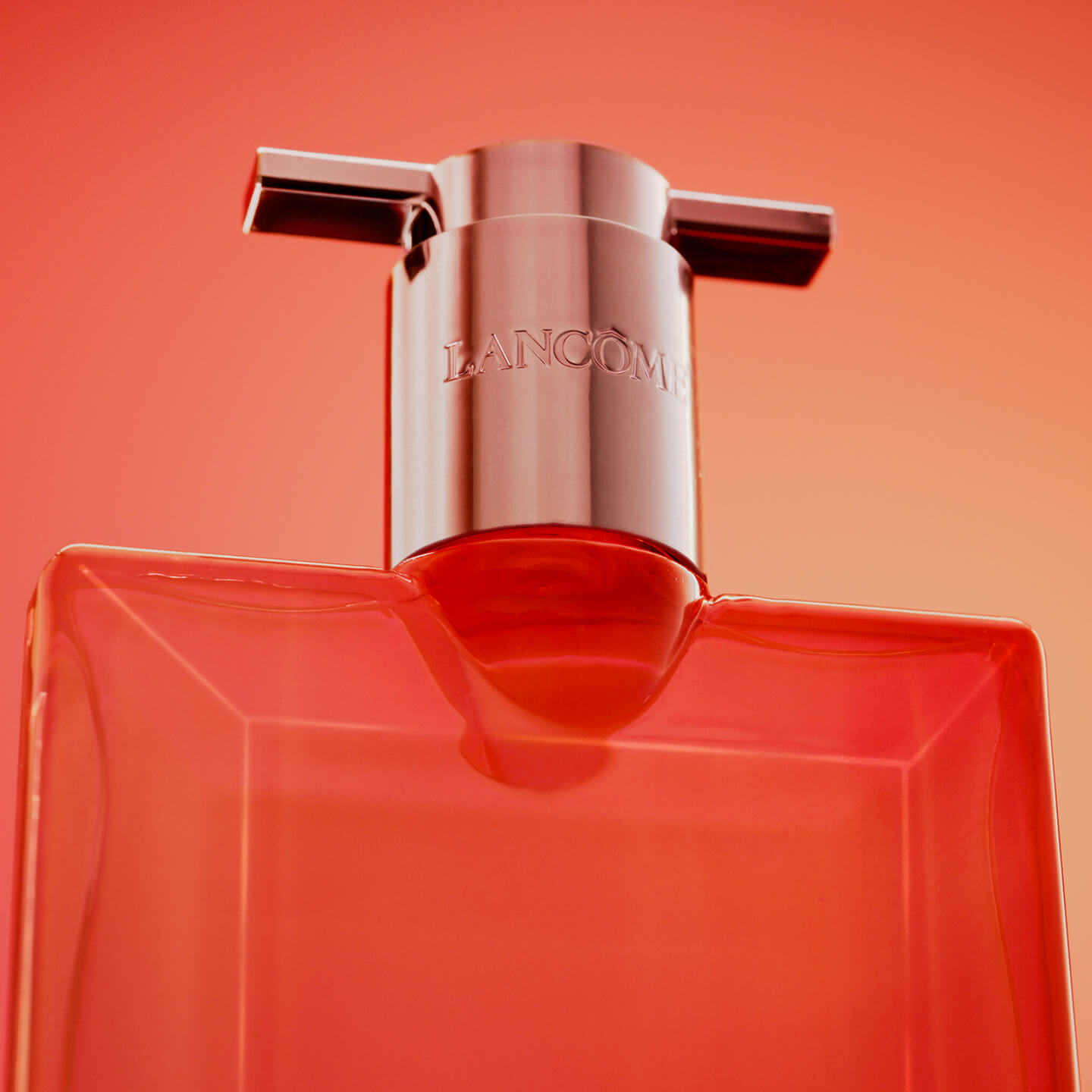 Idôle Peach' N Roses - O Aroma do Verão | Lancôme Brasil